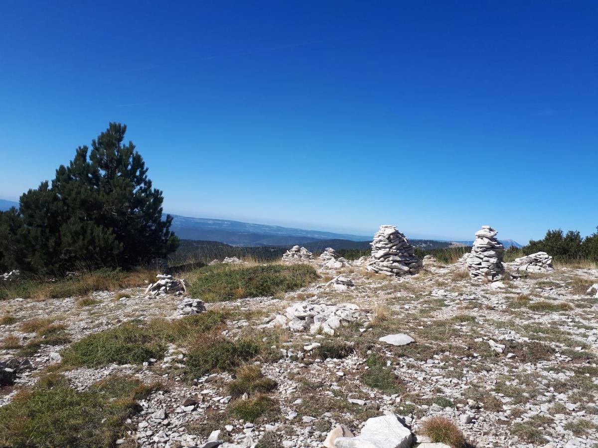 La Maison De Lalouette Forcalquier Luaran gambar